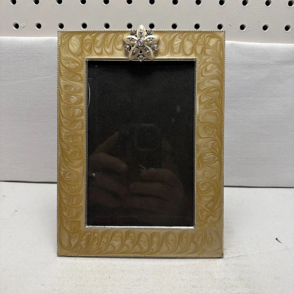 Jeweled Decorative Picture Photo Frame Home Décor Beige/Silver Vintage 4x6